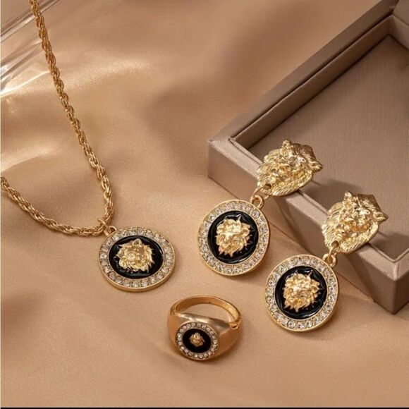 Designer Inspired Lion Necklace Ring & Earrings Set - Picture 3 of 4